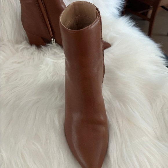 Steve Madden Leather Ankle boots 9 - Picture 2 of 4